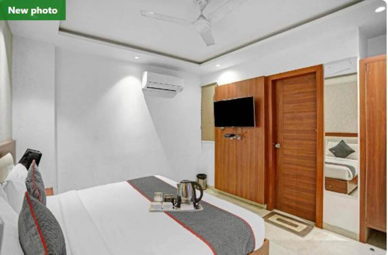 Wowstops-Clark Near Delhi Airport Hotell New Delhi Exteriör bild